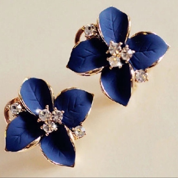 Jewelry - 18k gold plated blue flower earrings